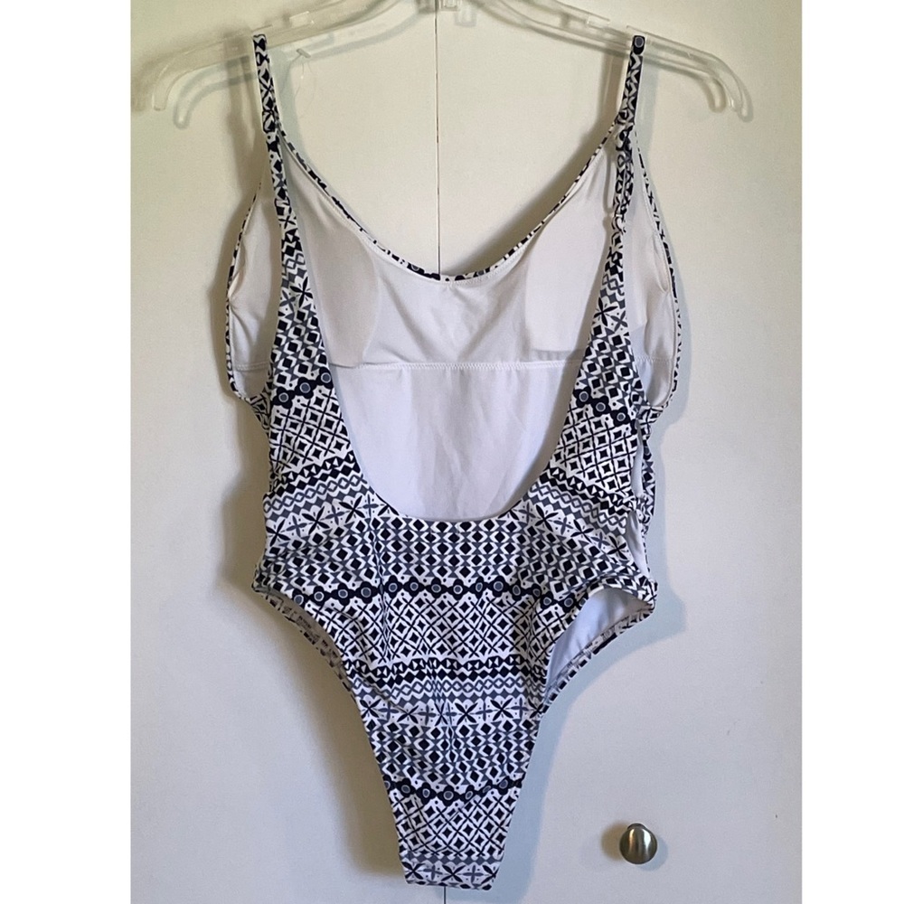 NWOT AERIE ONE PIECE VOOP SWIMSUIT - Picture 4 of 9